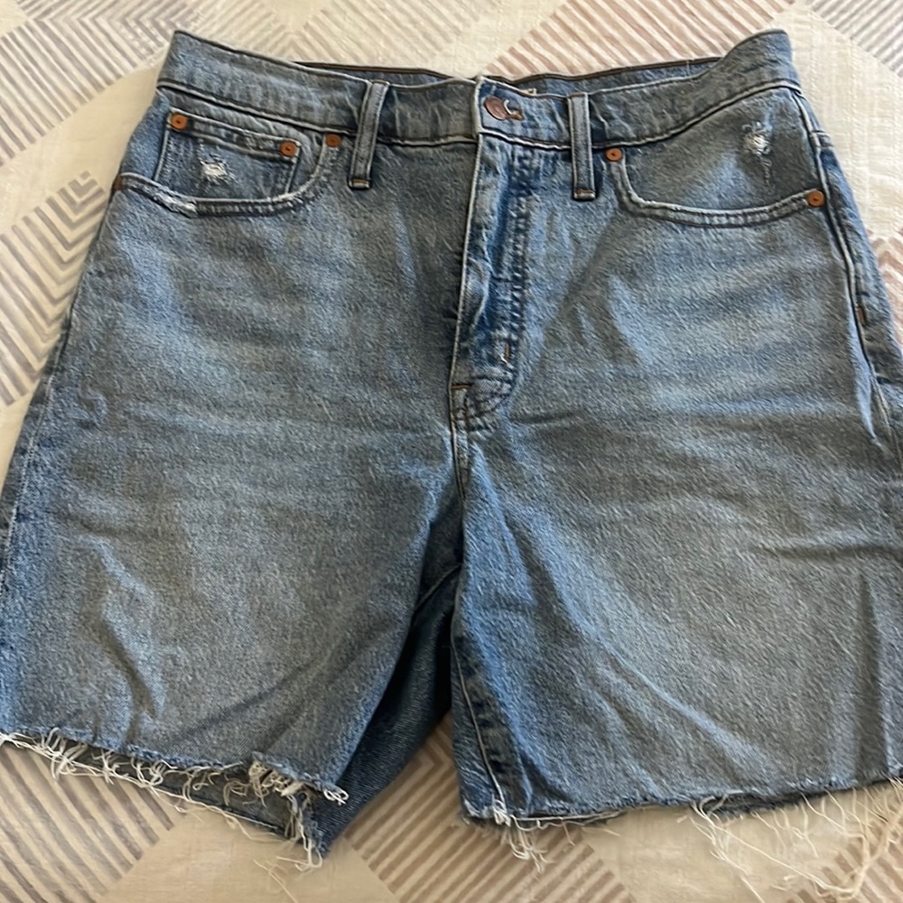 Madewell mom Jean shorts size 30